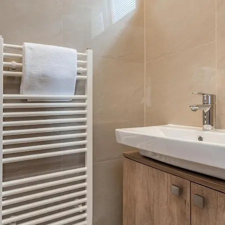 Modern Fully Equipped Studio With Parking Zavadilka 2620 Ceske Budejovice Exterior photo