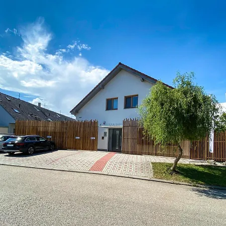 Modern Fully Equipped Studio With Parking Zavadilka 2620 Ceske Budejovice Exterior photo
